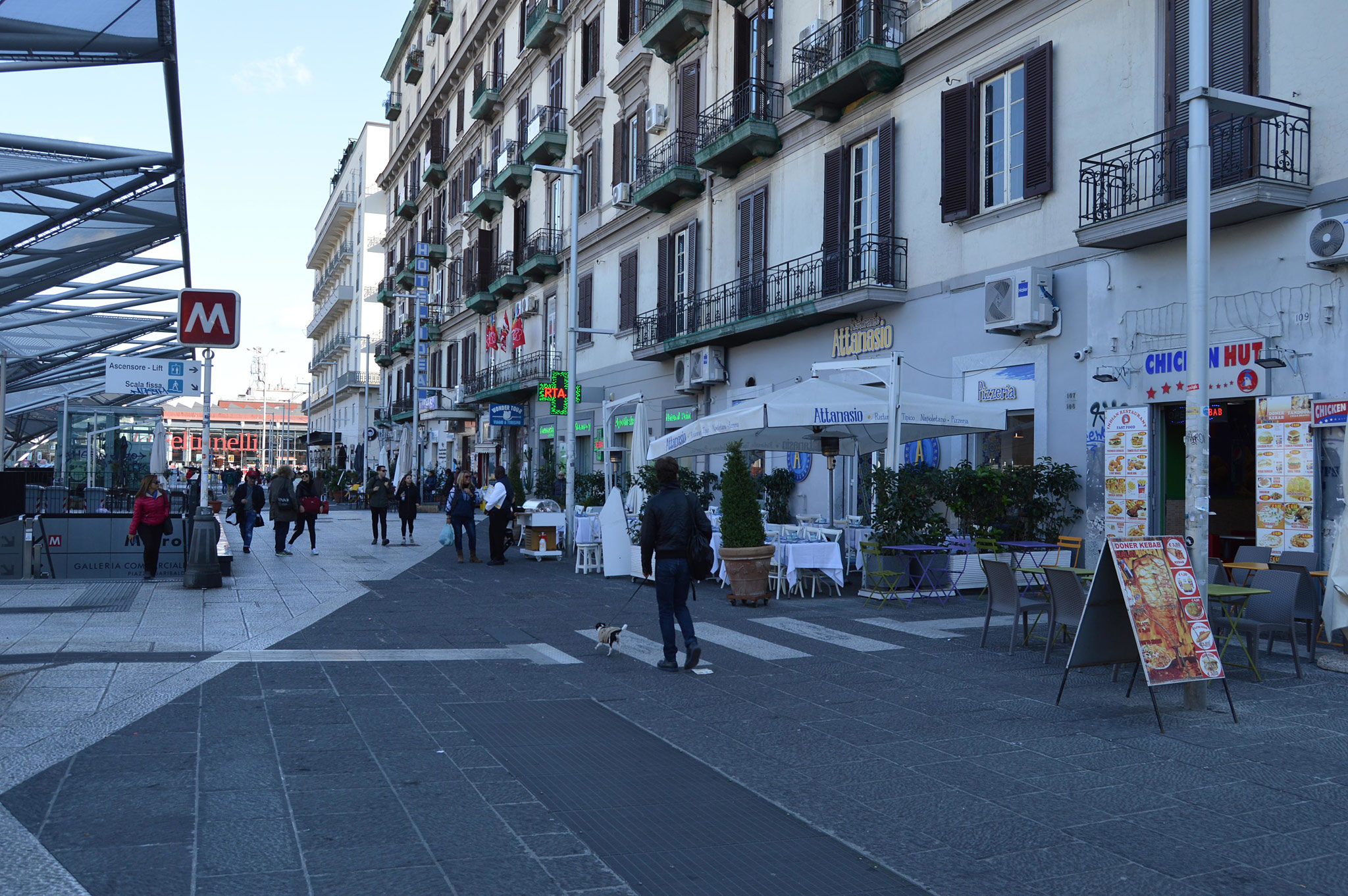 Piaza Giuseppe Garibaldi, Napoli